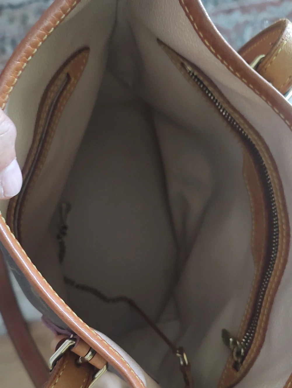 Louis Vuitton classic louis